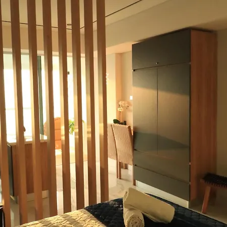 Luxury In Ii Apartment *