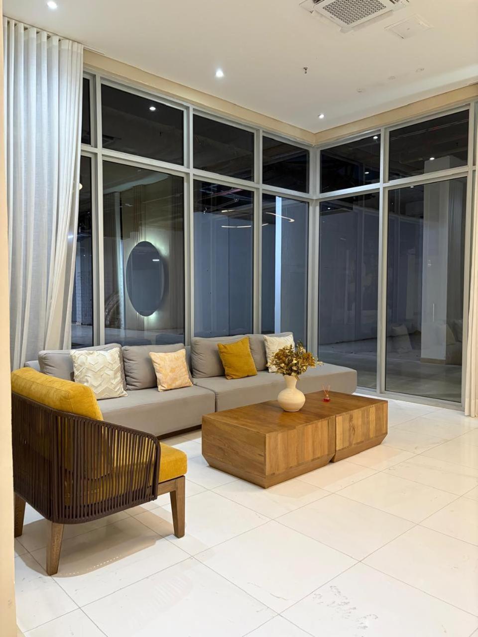 Luxury In Ii *